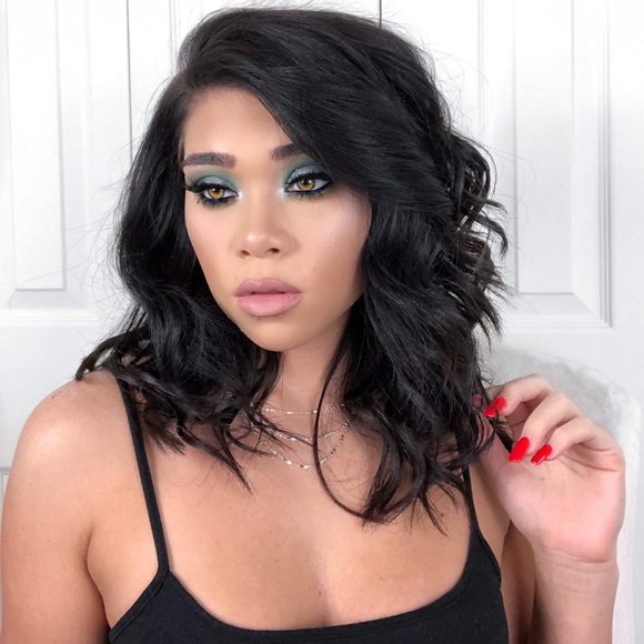 Meet your Posher, Bri - Picture 1 of 1